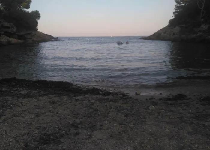 Cala Llobeta, Primera Linia De Mar * 칼라파트